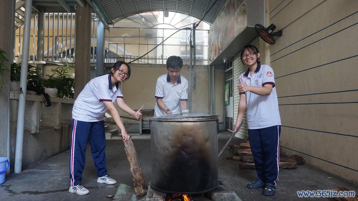 Học sinh say mê 'Sắc màu văn hóa dân tộc' - Ảnh 3.